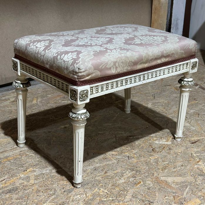 Taburet Vintage Stil Louis XVI neoclasic; Scaunel cu sezut tapitat