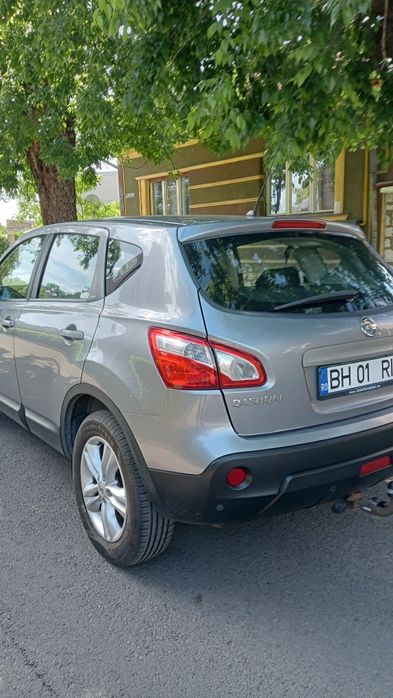 Vând autoturism Nissan Qashqai din 2011 diesel motor  1461 cmc.