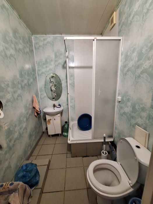 Продам 2 ком квартиру район вокзала.