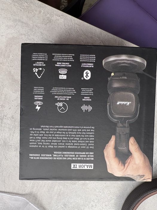 Продам наушники Marshall major 4