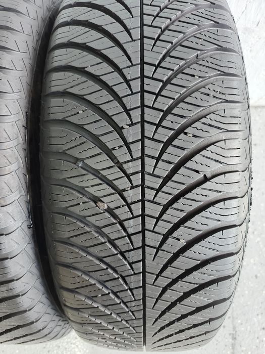 215.60.17 Goodyear All Season Second-hand