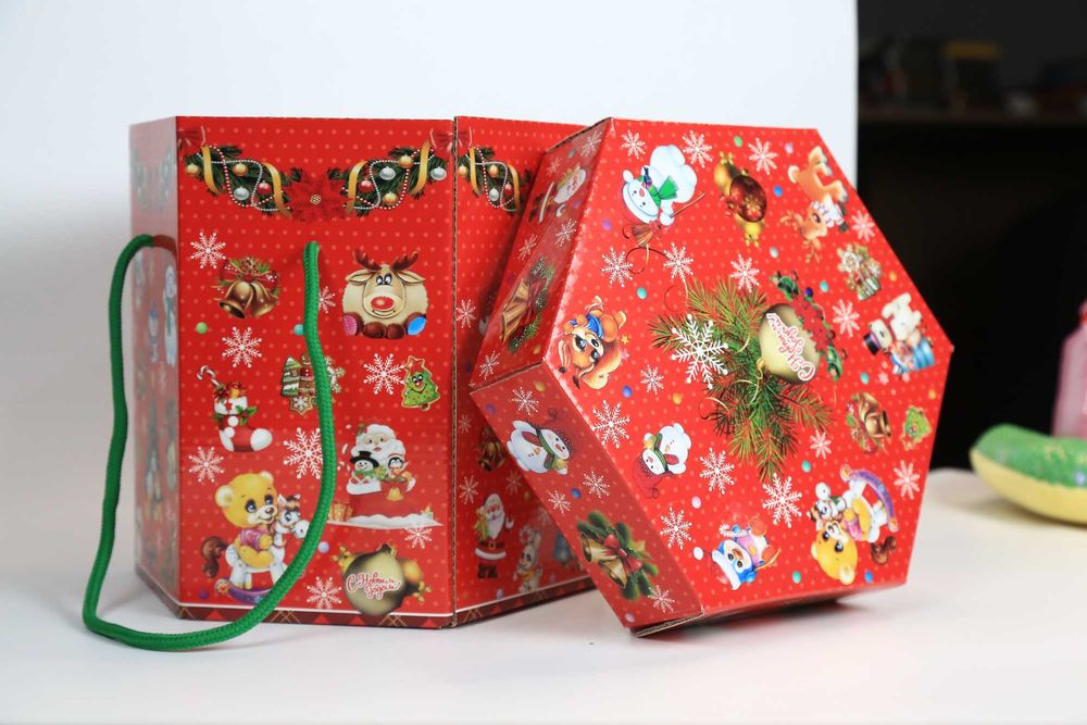 Новогодние коробки для подарков
