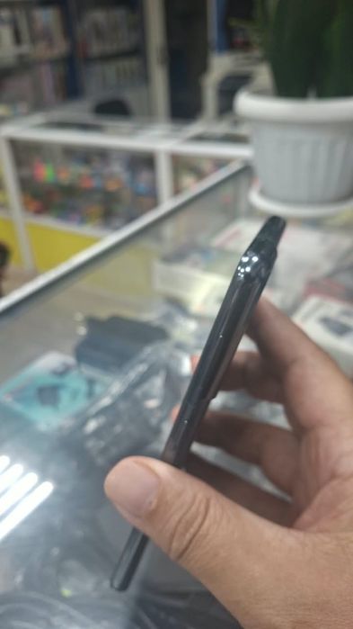 Продам Samsung s21 5g