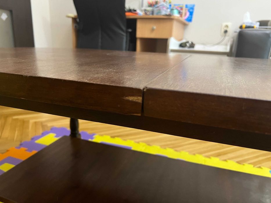 Дървена разтегателна маса