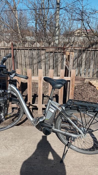 Bicicletă cu motor