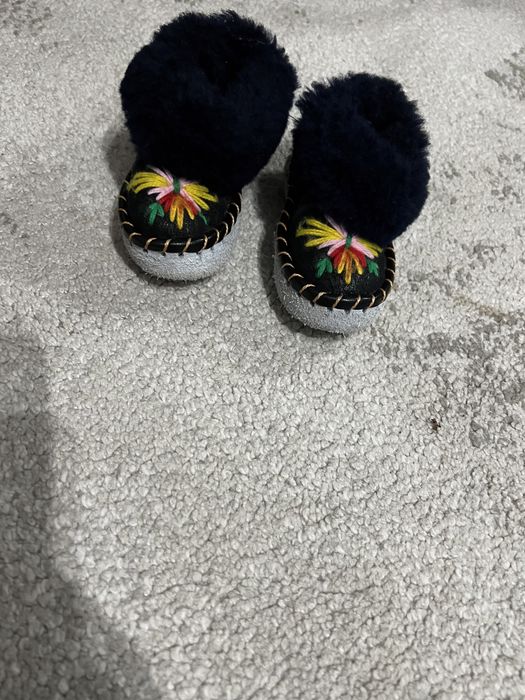 Opincute piele si blana marimea 18