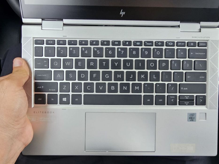 Hp Noutbuk 2 tasi 1 tada Planshet ham buladi elran sensor