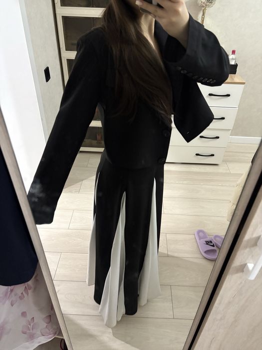 Длинное платье с пиджаком