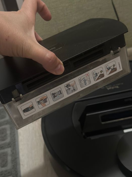 Продам или обменяю робот пылесос