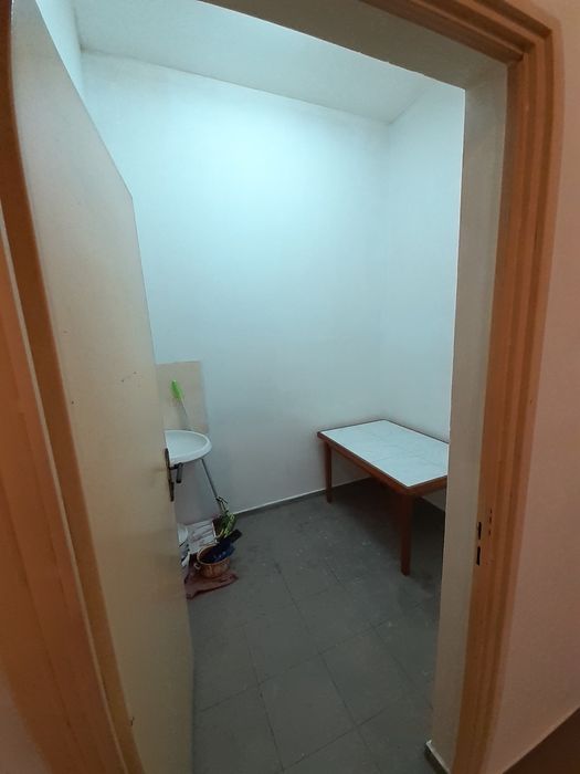 Дава се под наем Магазин в Варна, Централна поща - 30 кв.м за 239.19 € - Снимка #4