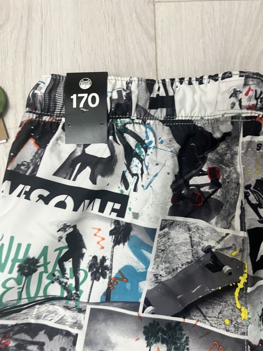 Pantaloni scurti/ bermude noi cu eticheta, 12-17 ani