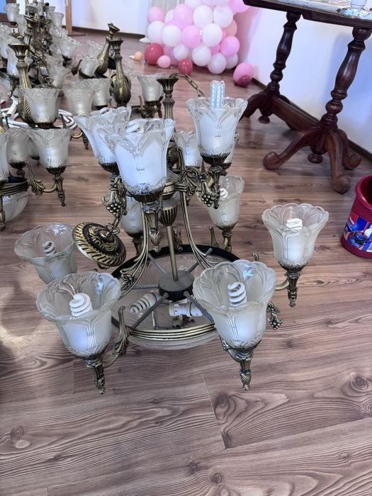 Lampa candelabru lustra vintigi