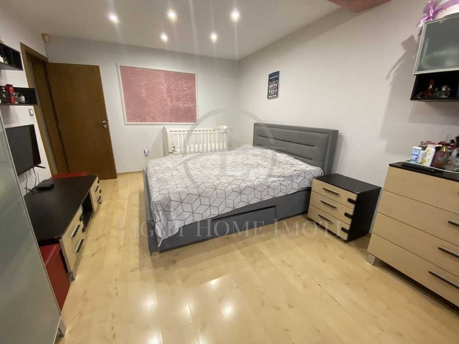 Продава се Тристаен апартамент в Пловдив, Въстанически - 120 кв.м за 1584 €/кв.м - Снимка #7