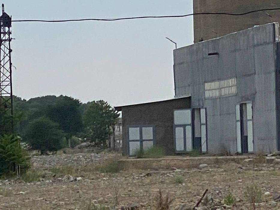 Продаётся Производственный территортя.