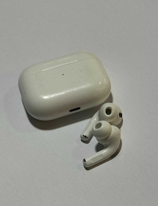 Продавам Apple Air Pods 2 Pro