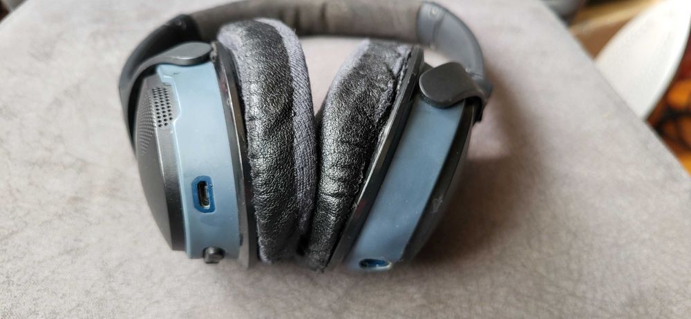 BOSE AE2 SoundLink Casti Fuctionale se vand de piese urme de uzura 65 lei