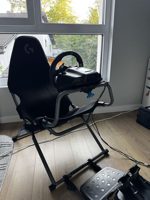 Logitech волан G29 с педали и оригинален стол PLAYSEAT® Challenge X - Logitech G Edition