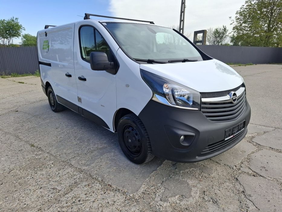 Opel Vivaro 2015 * 1.6 CDTi 120Cp Euro 6 * Clima * Asistenta * Bluetooth