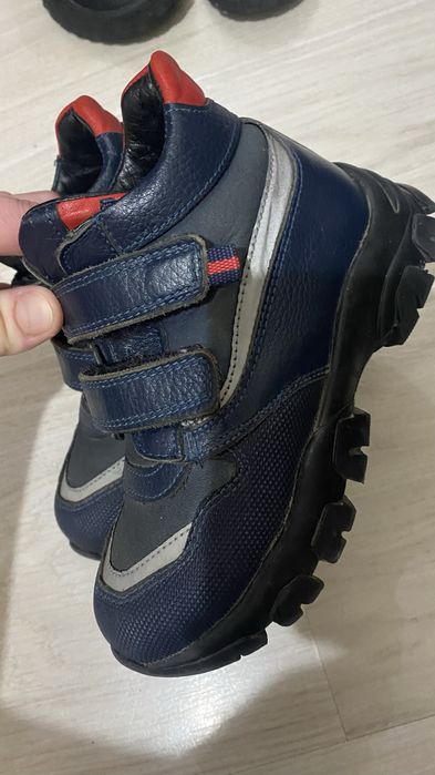 Обувь на мальчика 28/29 размеры