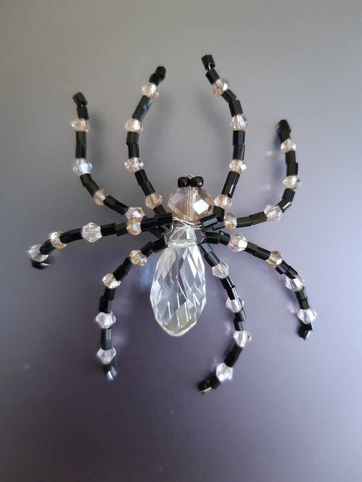 Паучки из бусин и бисера