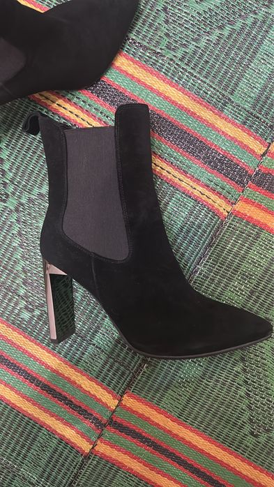 Остроносые ботильоны замш. всего за 20