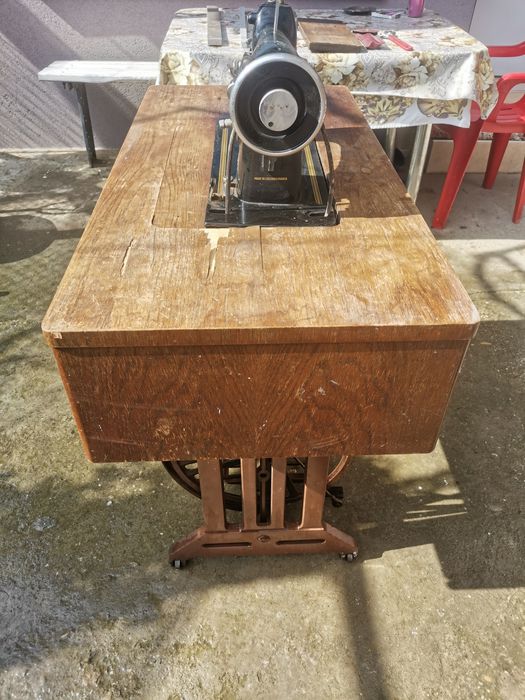 Шевна машина LADA