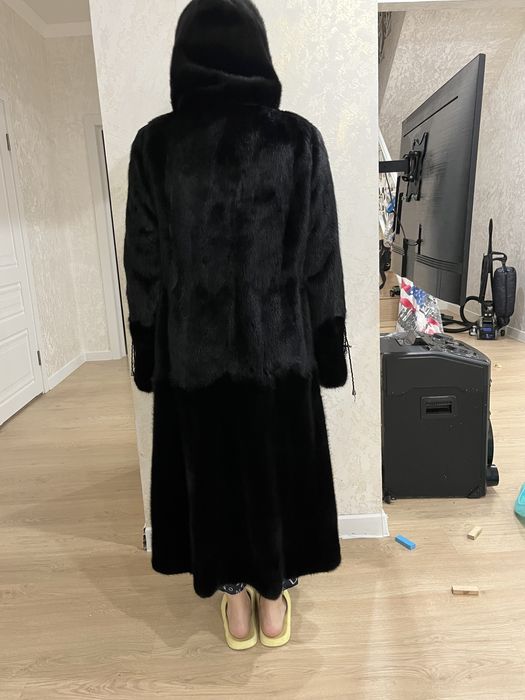 Продам норковую шубу