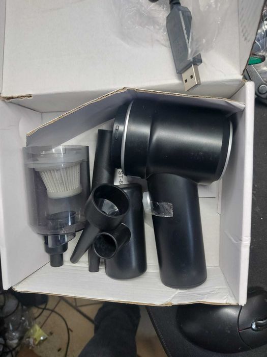 Mini aspirator cordless /suflanta  pentru tastatura, masina, etc.