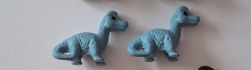 Dinozauri kinder surprise