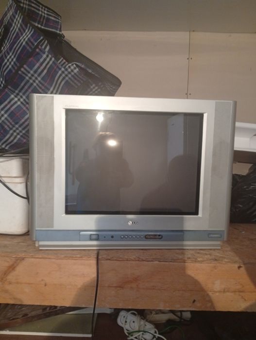 Продаю телевизор
