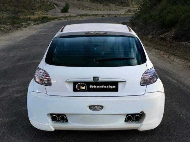 Peugeot 206 Coupe 1.4 бензин – 2002 г.