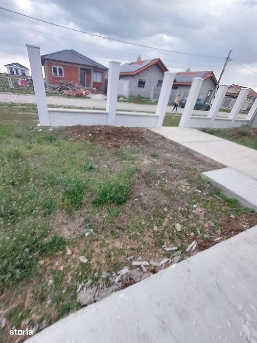 Sântandrei - casă împrejmuită, semifinisat avansat
