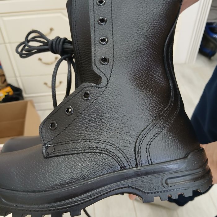 Продаю Берцы зиные и летние