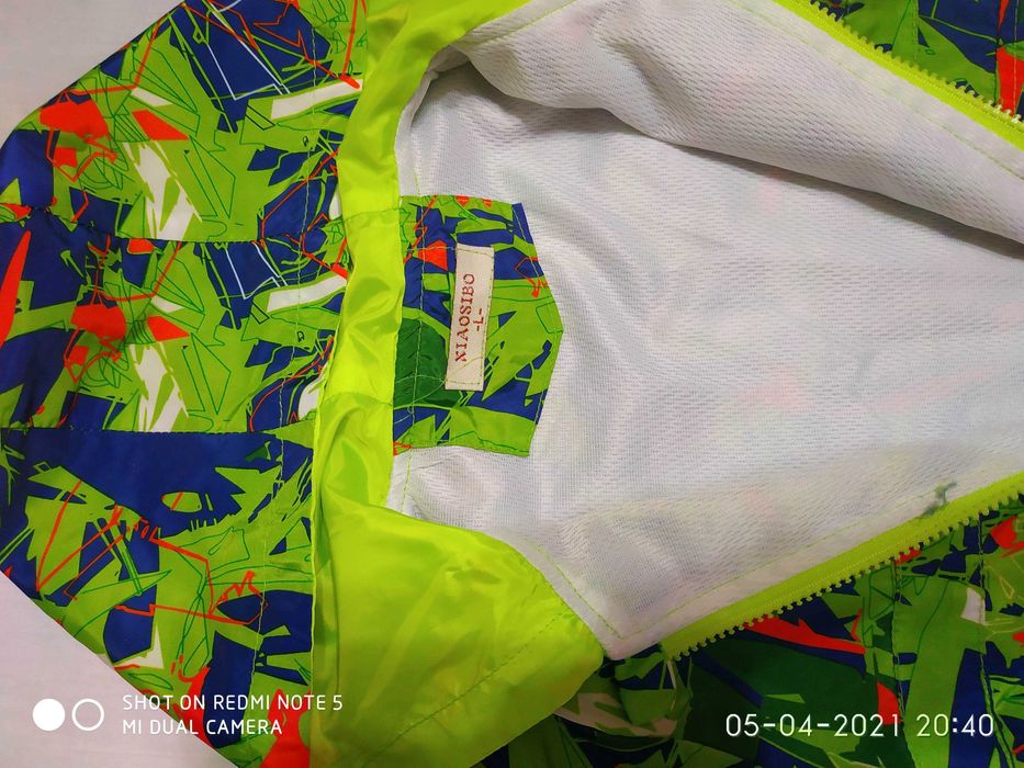 Продам ветровки на мальчика