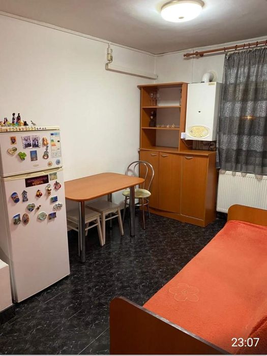 Ofer spre închiriere apartament 2 camere