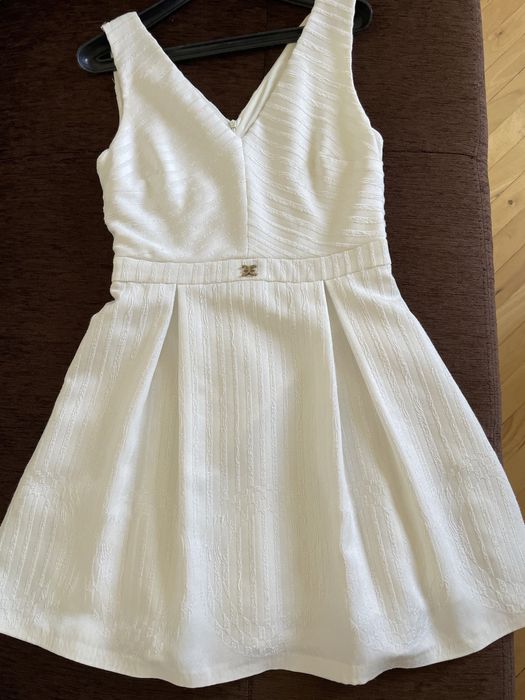 Официална бяла рокля