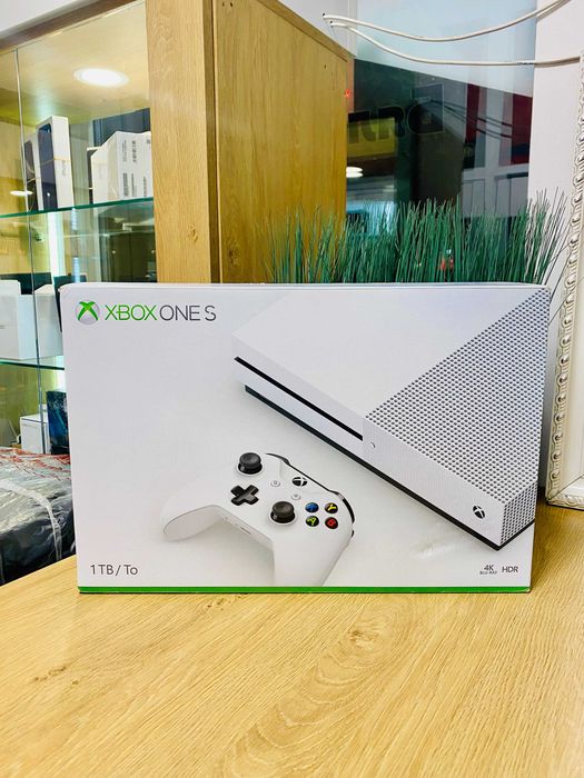 КАТО НОВ !!! Xbox One S 1TB, 4К, White