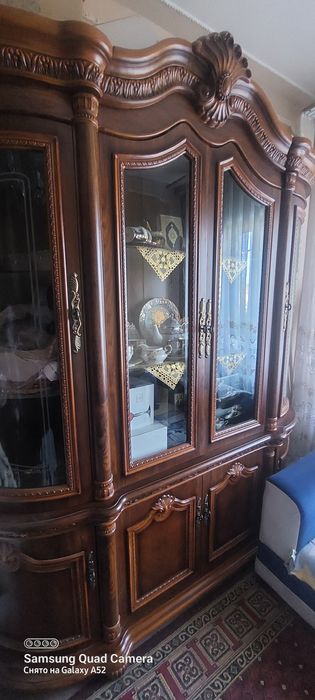 Мебел меҳмонхона учун.  Хитойда ишлаб чиқарилган.