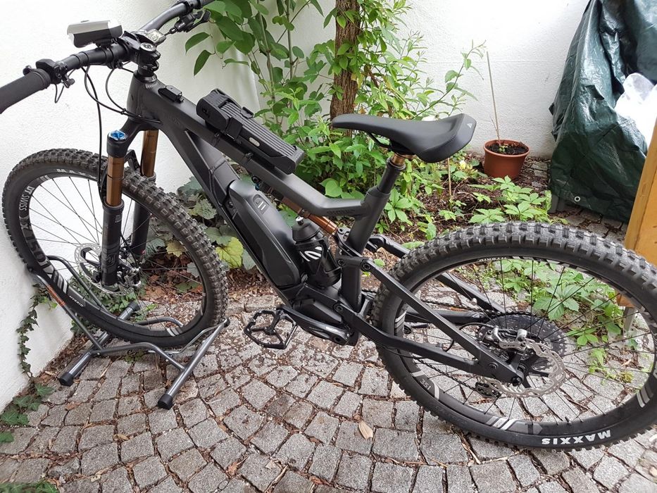 Стойка за електрически мотор, колело, велосипед, триколка