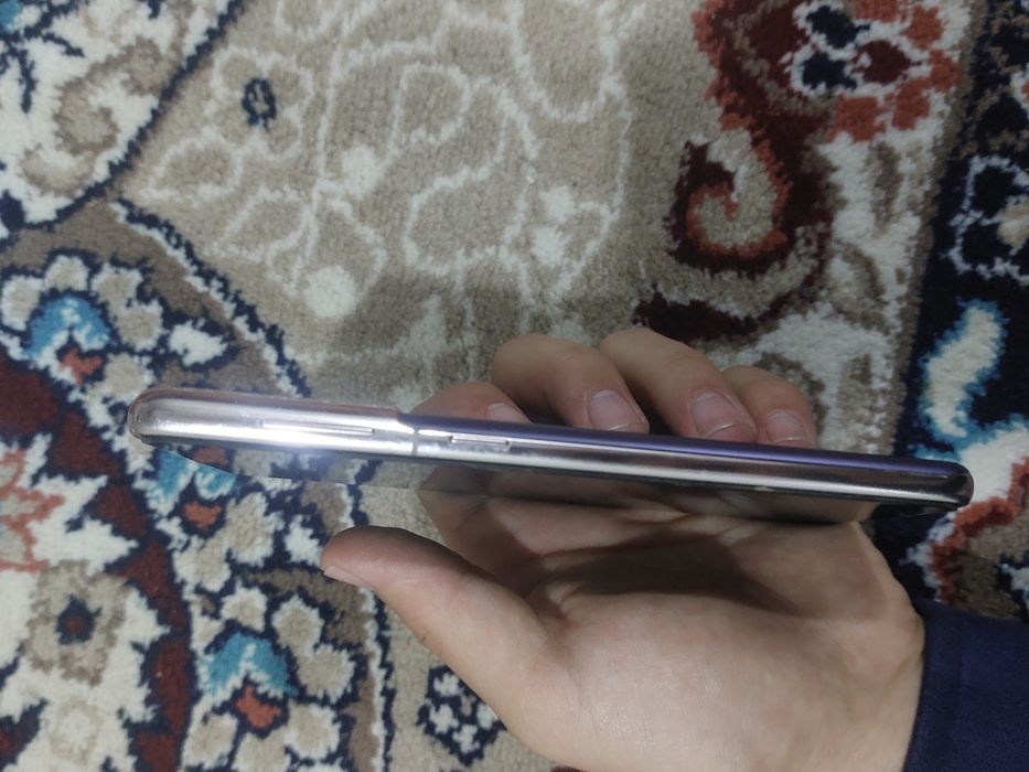 Samsung S 21 5G sotiladi 8/256