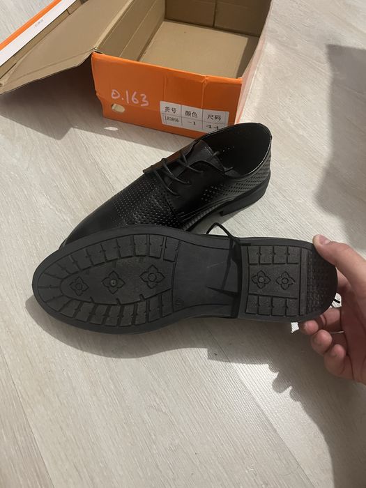 Продам туфли не ношеные