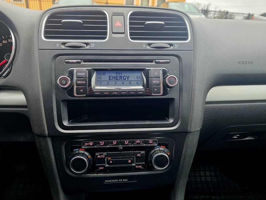 VW Golf 6 *2.0TDI * Парктроник * Ръчка