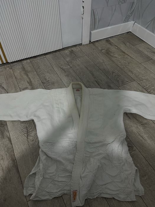продам кимано для дзюдо