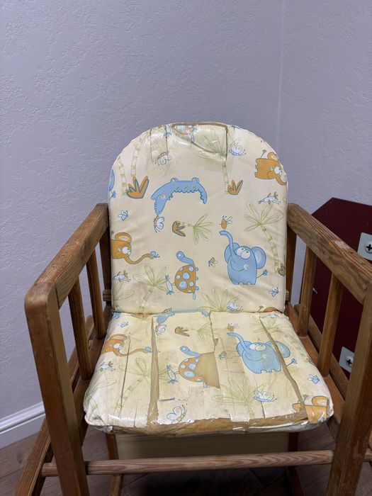 Отдам даром детский стул