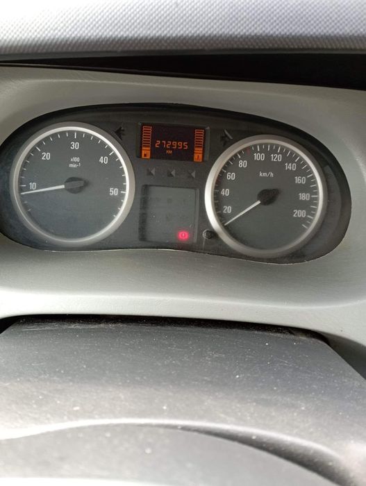 Продава се Опел Виваро.Opel vivaro може бартер за лека кола