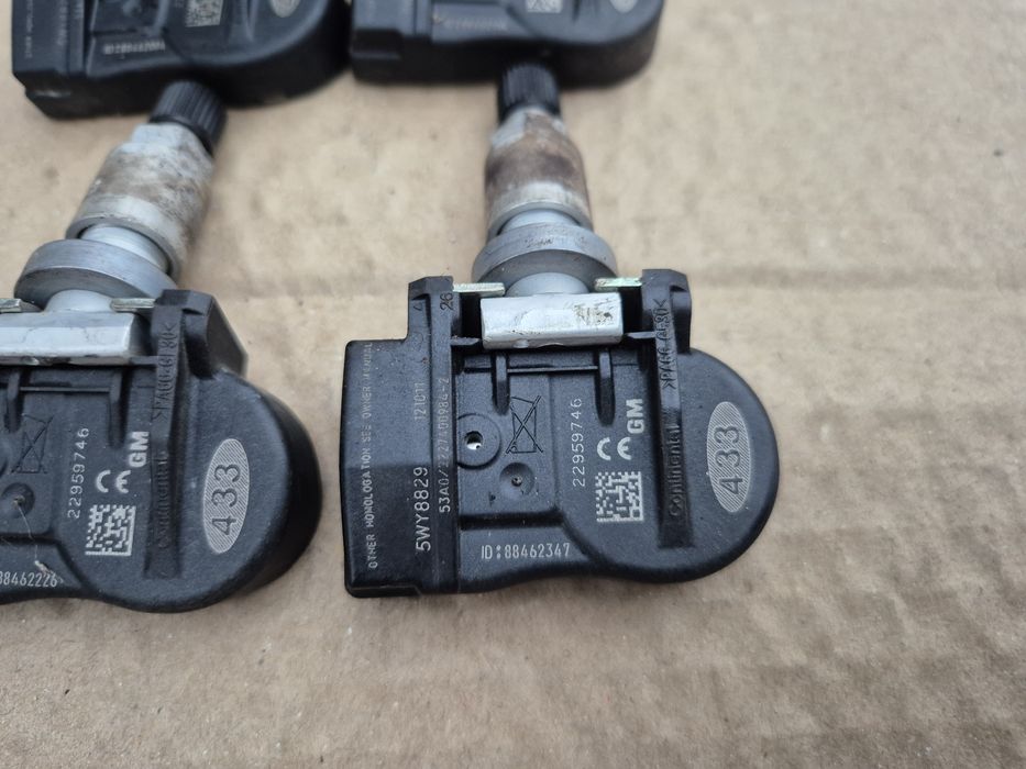 4бр. TPMS Опел сензори датчици налягане вентили Opel insignia Astra
