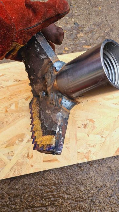 Sapa de foraj cu lame