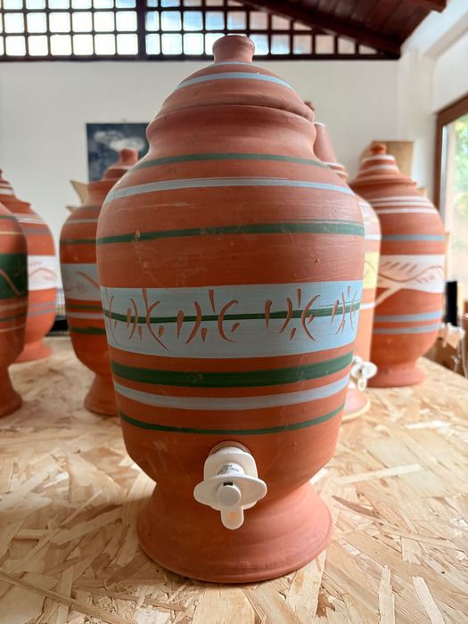 Ceramică lucrată manual