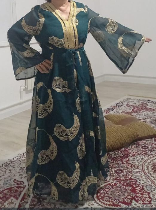 Казак арнаменти бар айел койлеги