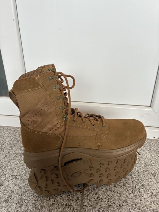 Bocanci militari Deckers 30cm 44